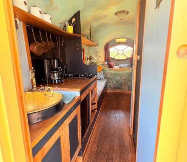 Beaulon Bed & Breakfast | La roulotte Champêtre des Grillots