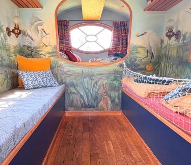 Beaulon Bed & Breakfast | La roulotte Champêtre des Grillots