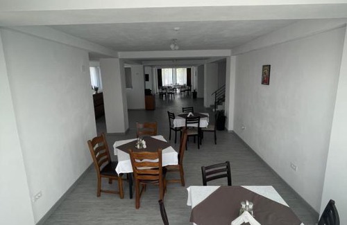 Baia de Fier House | La Scoabă