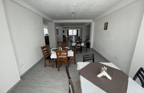 Baia de Fier House | La Scoabă