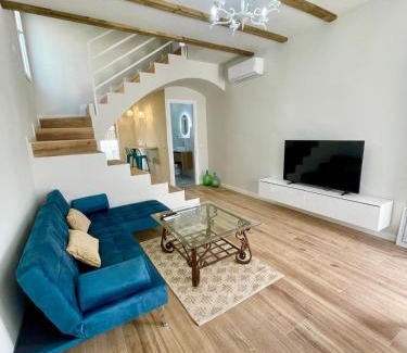 Torrejon de Velasco House | La Sonrisa de Niki