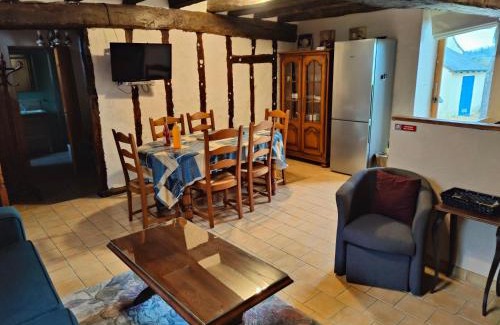 Sermaise House | La Source
