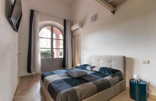 Pietrasanta Apartment | La Suite di Bonnes Vacances