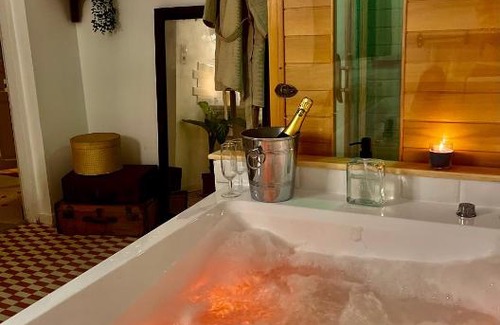 Brive-la-Gaillarde Apartment | La Suite Shelby Brive