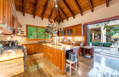 Saint-Martin-sur-le-Pre Villa | La Sultana in Casa de Campo by Personal Villas - Half Moon Infinity Pool