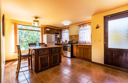 San Roque Bed & Breakfast | La Terraza Guest House B&B