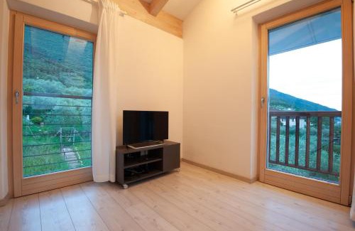 Bolognano-Vignole House | La Torretta, Casa indipendente con parcheggio in zona tranquilla ad Arco