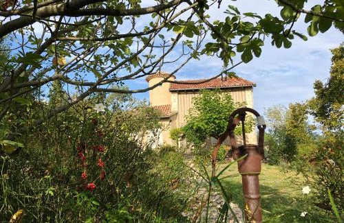 Alan House | La Tour Barbacane