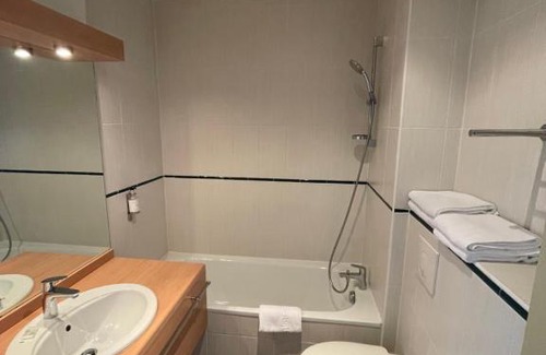 Reignier-Esery Hotel | La Tour D'ivoire