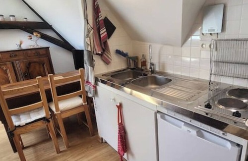 Le Passage Apartment | La Tramolière, accommodation in a green setting