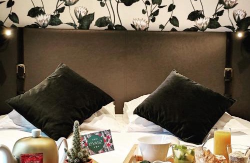 Lille Centre Ville Hotel | La Valiz
