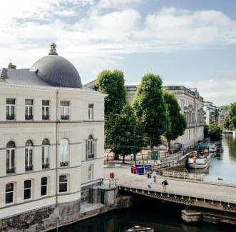 Ghent City Centre Apartment | La Veduta - Luxe Apartment with Leie View
