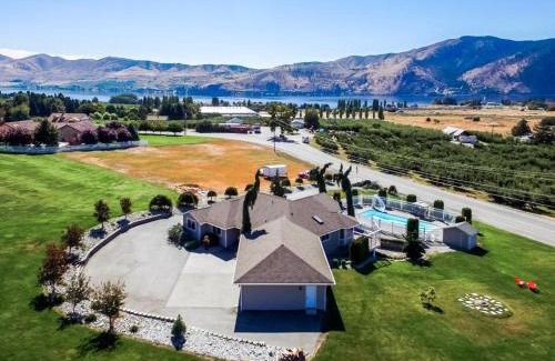 Manson House | La Via Bella Retreat by the Lake