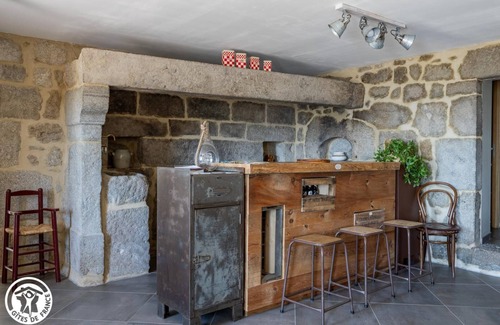 Saint-Antheme House | La Vie D'ance - Saint Antheme