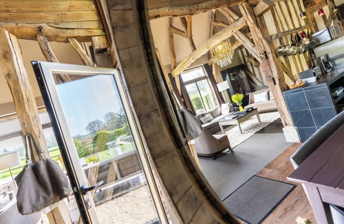 Bonnebosq Cottage | La Vie de Cocagne, Gite de charme near Deauville, outdoor hot tub , 4 adults