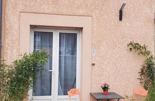 Saint-Georges-sur-Eure Apartment | La vie là