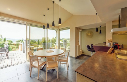 Capdenac-Le-Haut Villa | ✨La Villa Bleue, Luxury, Pool and Spa