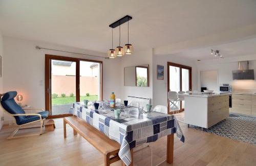 Pleneuf-Val-Andre House | La Villa des Marettes - Piscine partagée