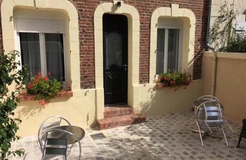 Lisieux Apartment | La Villa des Remparts