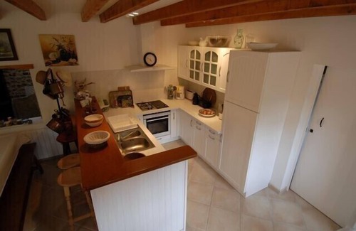 Saint-Jouin-Bruneval Villa | La Villa Flore, Charming thatched cottage 330 m from the sea, 6 km from Étretat!