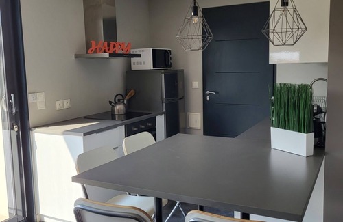 Genas Apartment | La Villa-Loft-Private Bathroom-Apartment-Courtyard view
