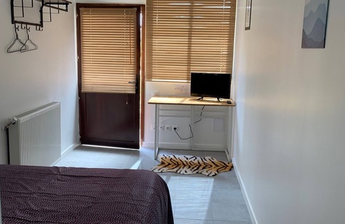 Neuville-sur-Touques Bed & Breakfast | La Villa Qui a du Chien