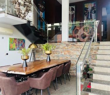 Angre Villa | La Villa Tahiba - un écrin de verdure à Cocody