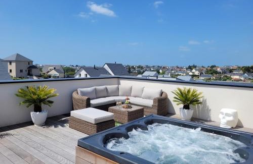 Granville Villa | La Villa Thelma 5 étoiles, piscine, sauna et jacuzzi