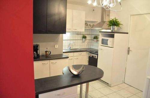 Annecy Old Town Apartment | La Ville in a peaceful setting facing the Château.