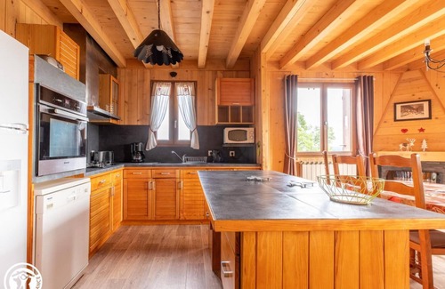 Murol House | La Vizude - MUROL - Gîte