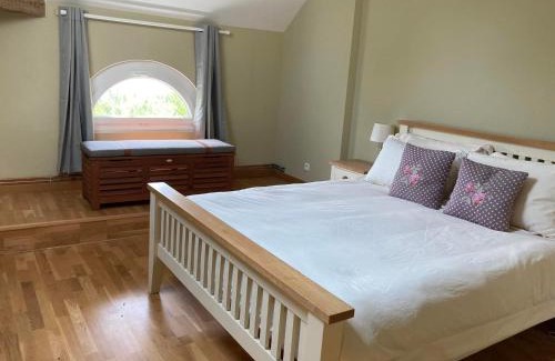 Herry Apartment | Lac De Lumiere. Relax with rural lakeside living