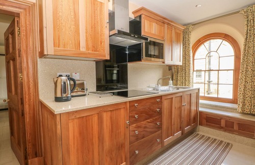 Longnor House | Lacewood