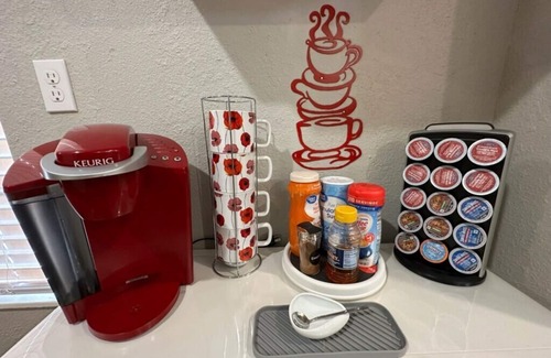 Harlandale House | Lackland AFB Midnight LanternnRiverwalk 3.8mi Golf 5.7mi Foosball Table