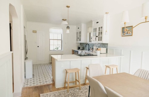 Conestoga House | Lady Grey Cottage | Hot Tub, Fireplace, King Bed, Countryside Escape