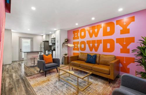 St. Edwards House | Ladybird Pink Palace SoCo Dream Townhome!