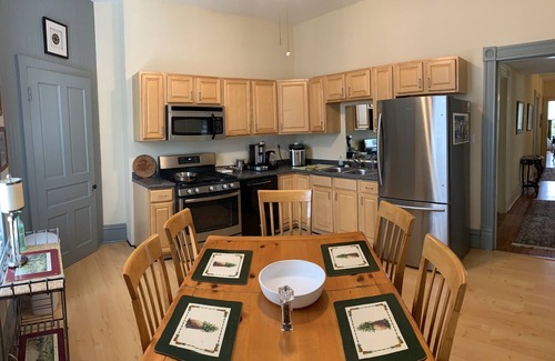 Downtown Apartment | Lafferty House-Walk to UofK, Woodland Pk, Dn Town, near Bourbon Trl, Horse Farms