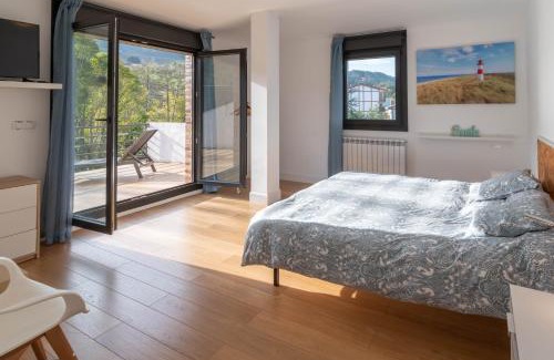Ibarranguelua House | Laga Blue Surf