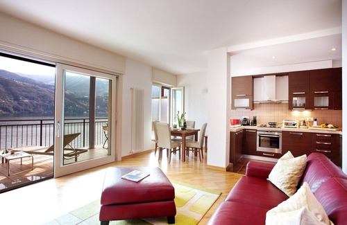 Laglio Apartment | Laglio Ribolla Azzuro with lake view and pool by Italian Apartments.