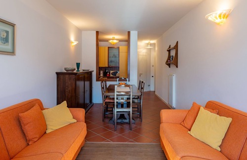 Vignola Apartment | Lago e Sole by Interhome