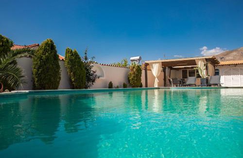 Lagonissi Villa | Lagonisi Luxury Escape