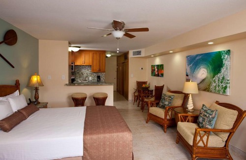 Historic Lahaina Front Street Hotel | Lahaina Shores Beach Resort, a Destination by Hyatt Residence
