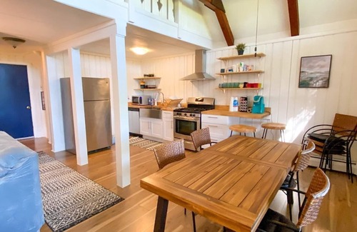 Indian Lake House | Lake access chalet - walk to golf and lodge too!