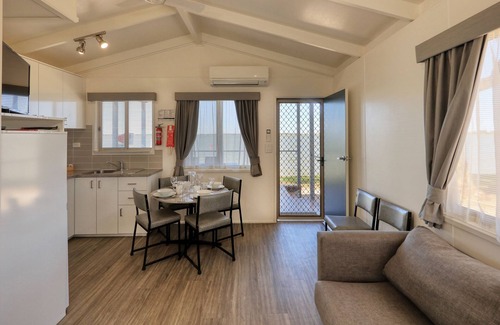 Lake Boga House | Lake Boga Caravan Park