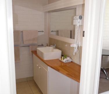 Lake Bolac Hotel | Lake Bolac Motel