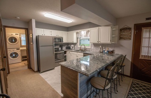 Nekoosa House | LAKE CAMELOT HOME WITH PONTOON RENTAL, MINUTES FROM SAND VALLEY GOLF RESORT - PET FRIENDLY