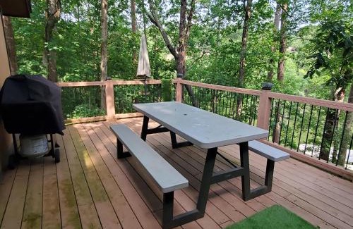 Jones Mills House | Lake Catherine Serenity Retreat
