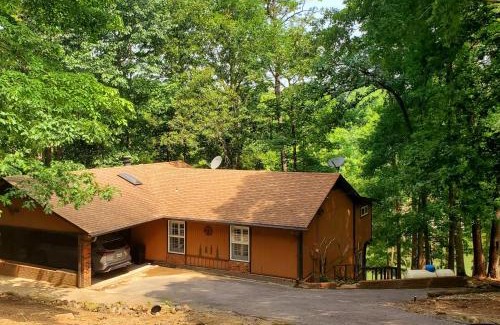 Jones Mills House | Lake Catherine Serenity Retreat