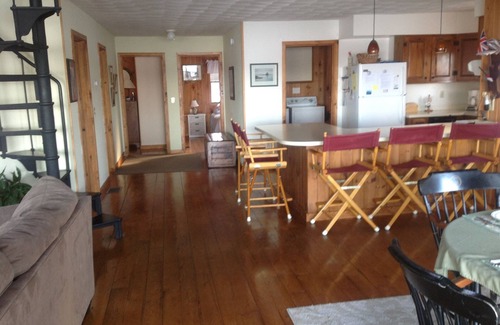 Malletts Bay House | Lake Champlain Deck House