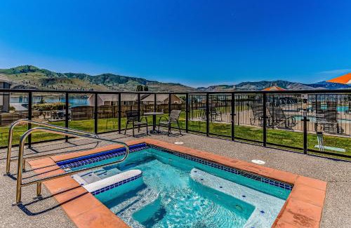 Chelan Apartment | Lake Chelan Shores: To Ski or Knot #18-6