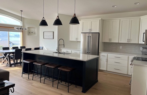 Wapato Point House | Lake Chelan View Home at Wapato Point